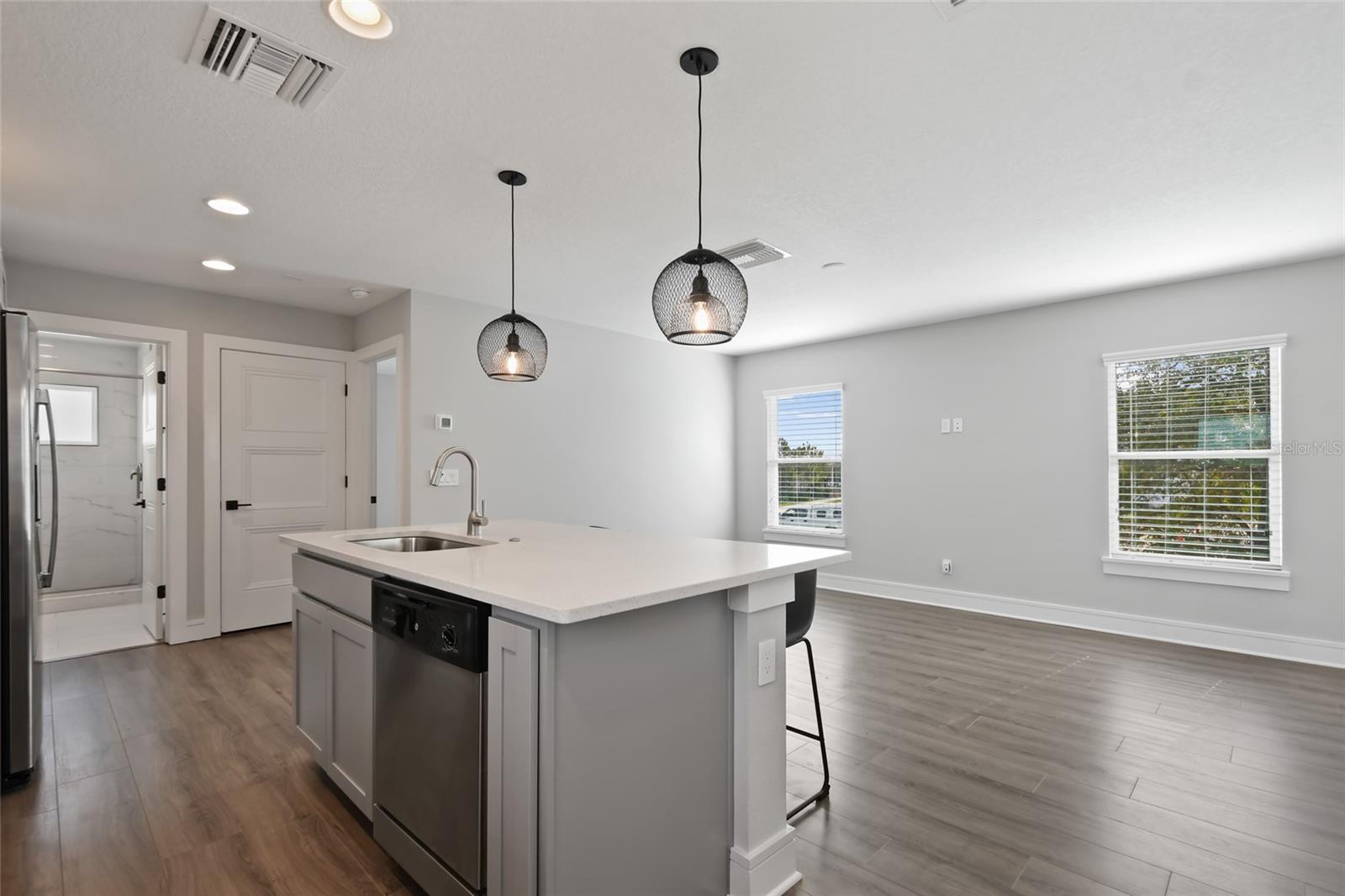 LAUREATE PARK NBRHD CENTER PH 1 - Residential Lease