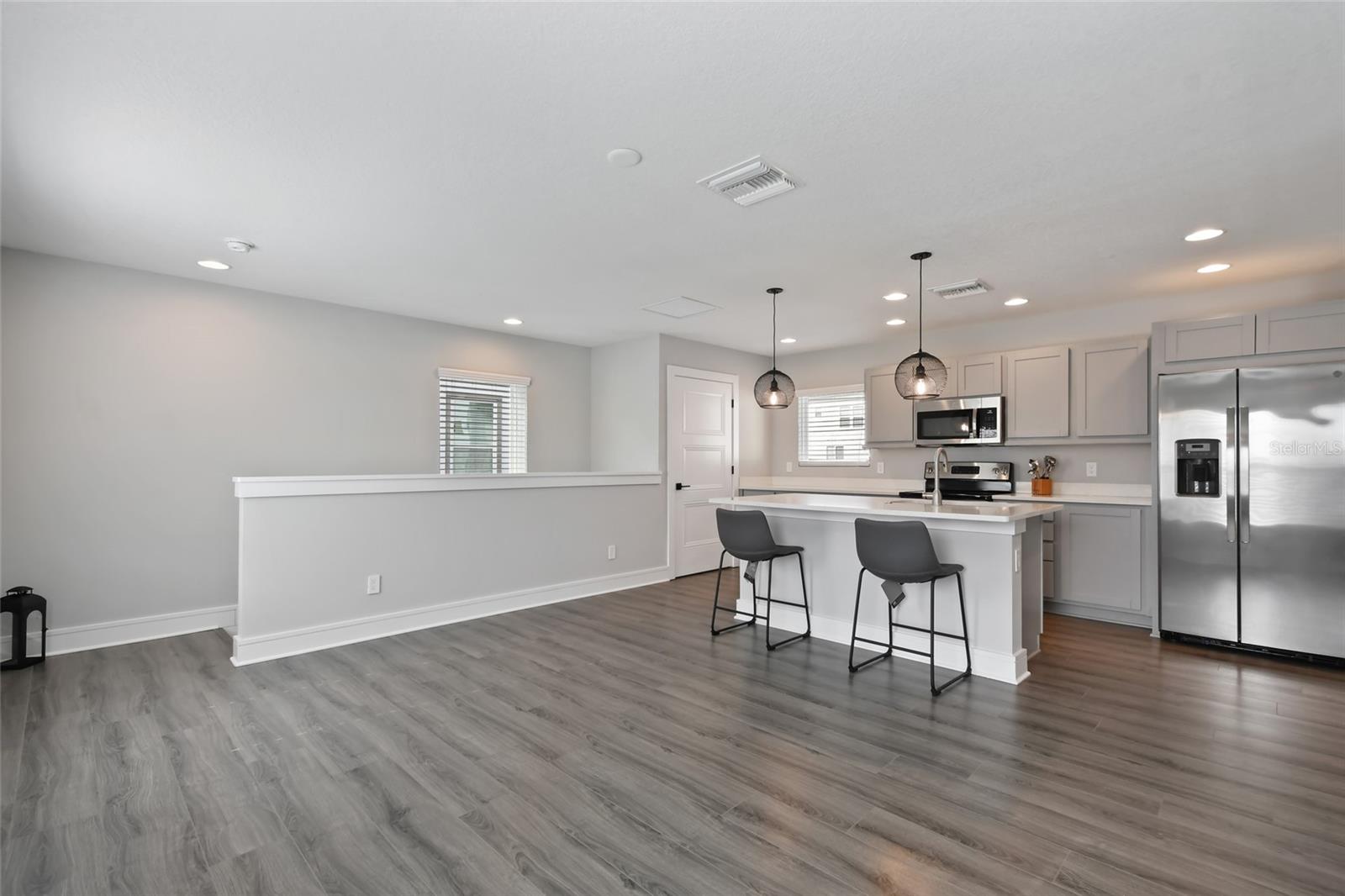 LAUREATE PARK NBRHD CENTER PH 1 - Residential Lease