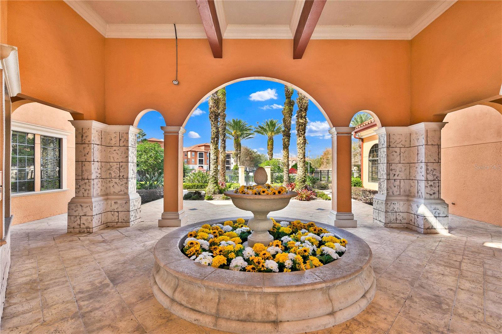 SERENATA CONDO - Residential