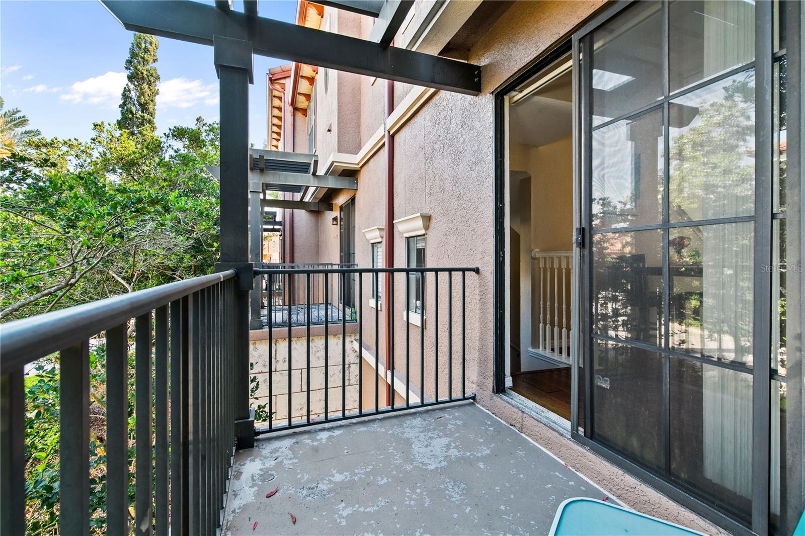 SERENATA CONDO - Residential