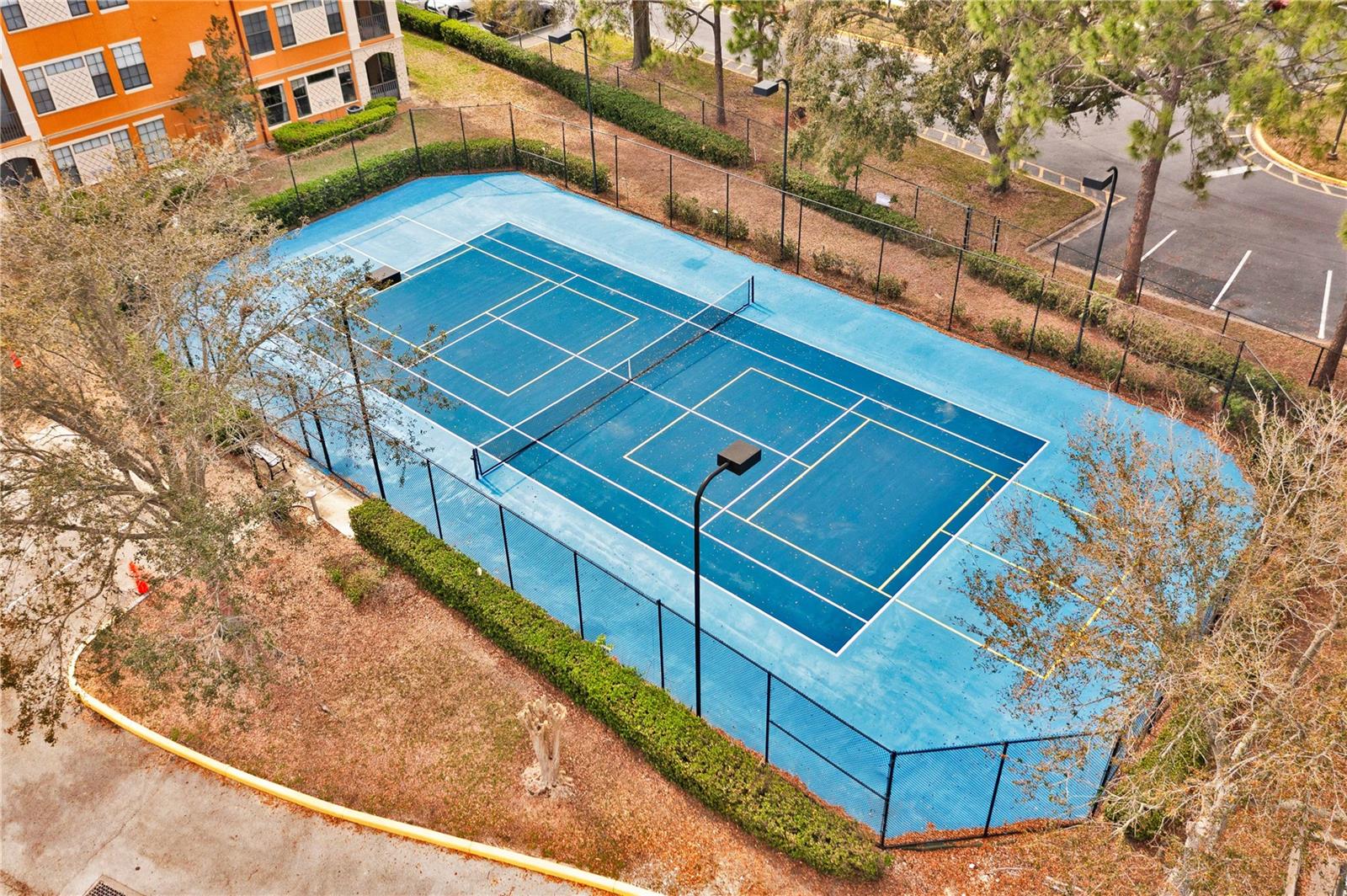 SERENATA CONDO - Residential