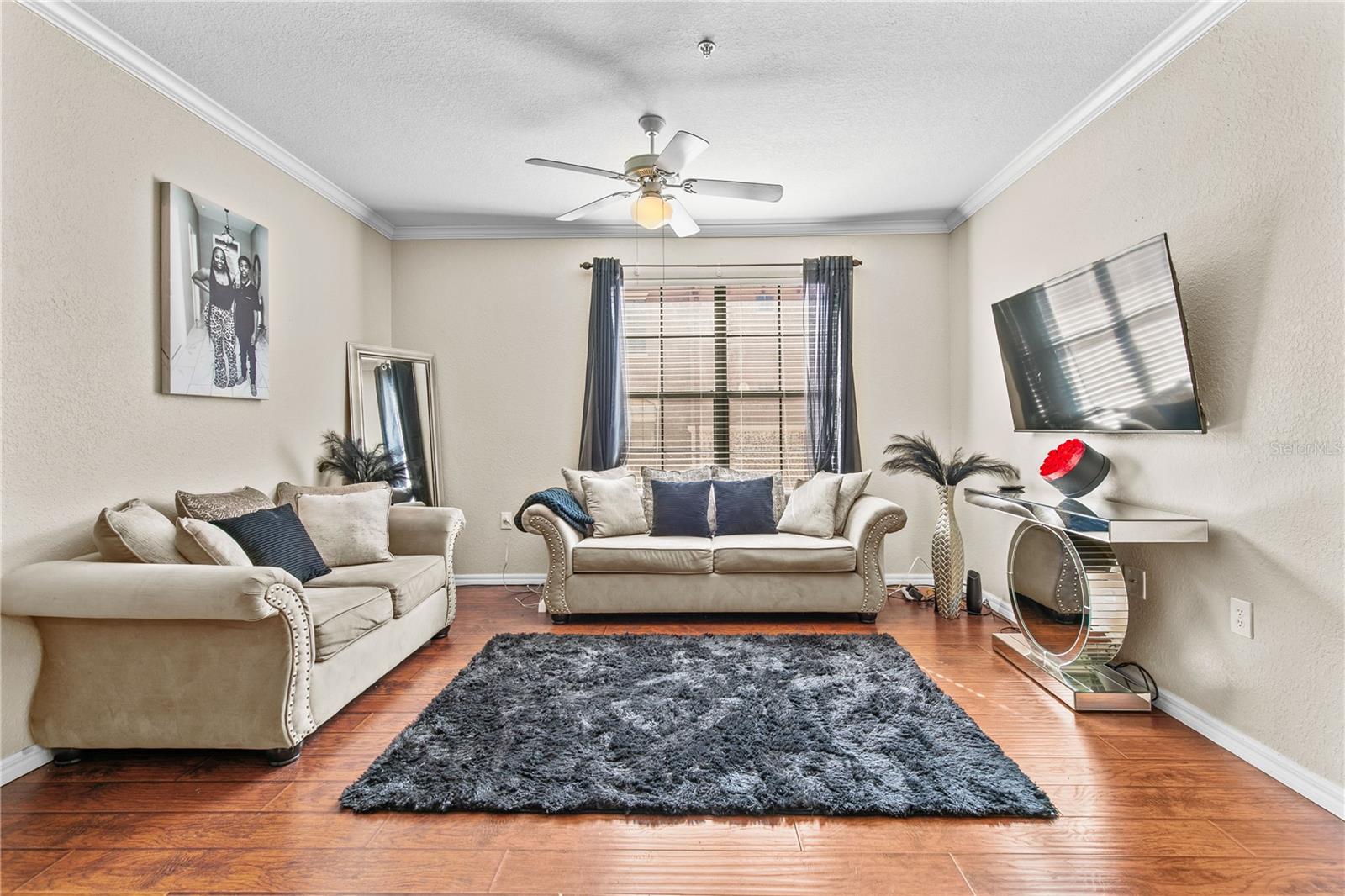 SERENATA CONDO - Residential