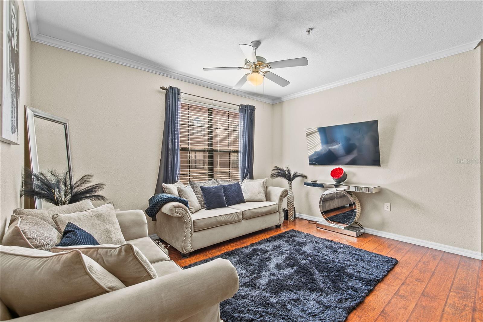 SERENATA CONDO - Residential