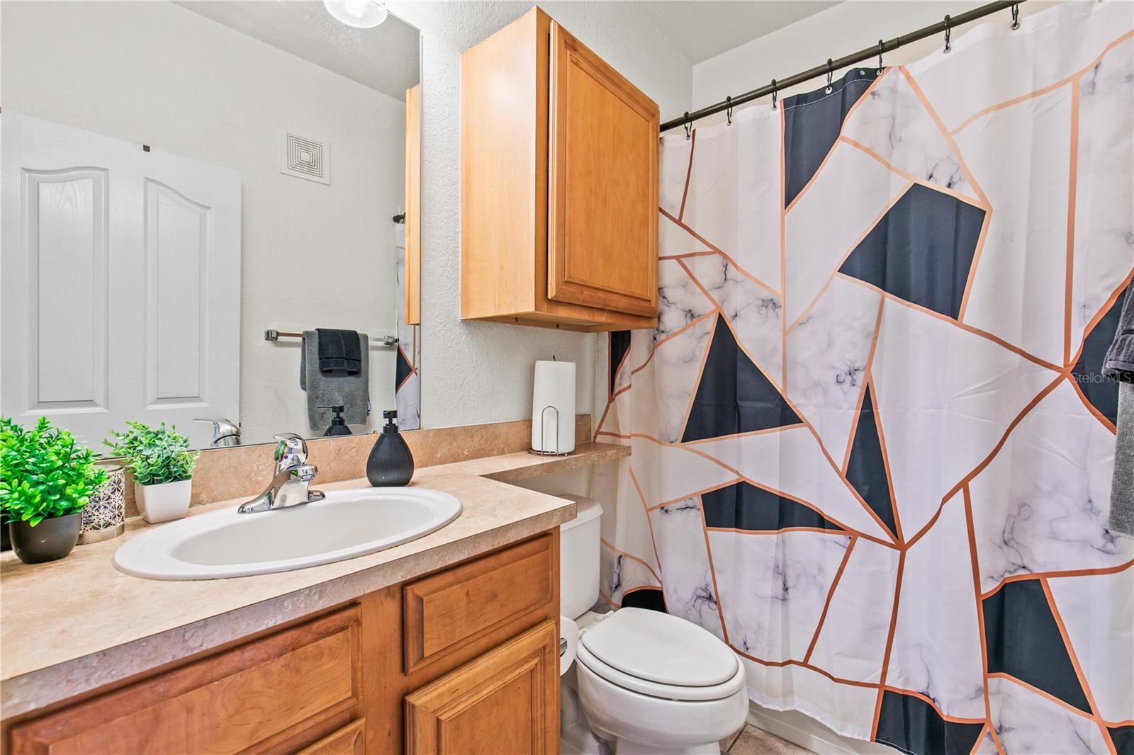 SERENATA CONDO - Residential