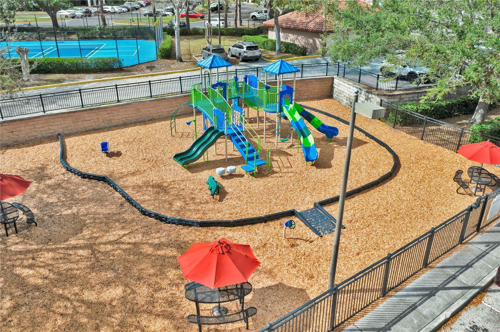 SERENATA CONDO - Residential