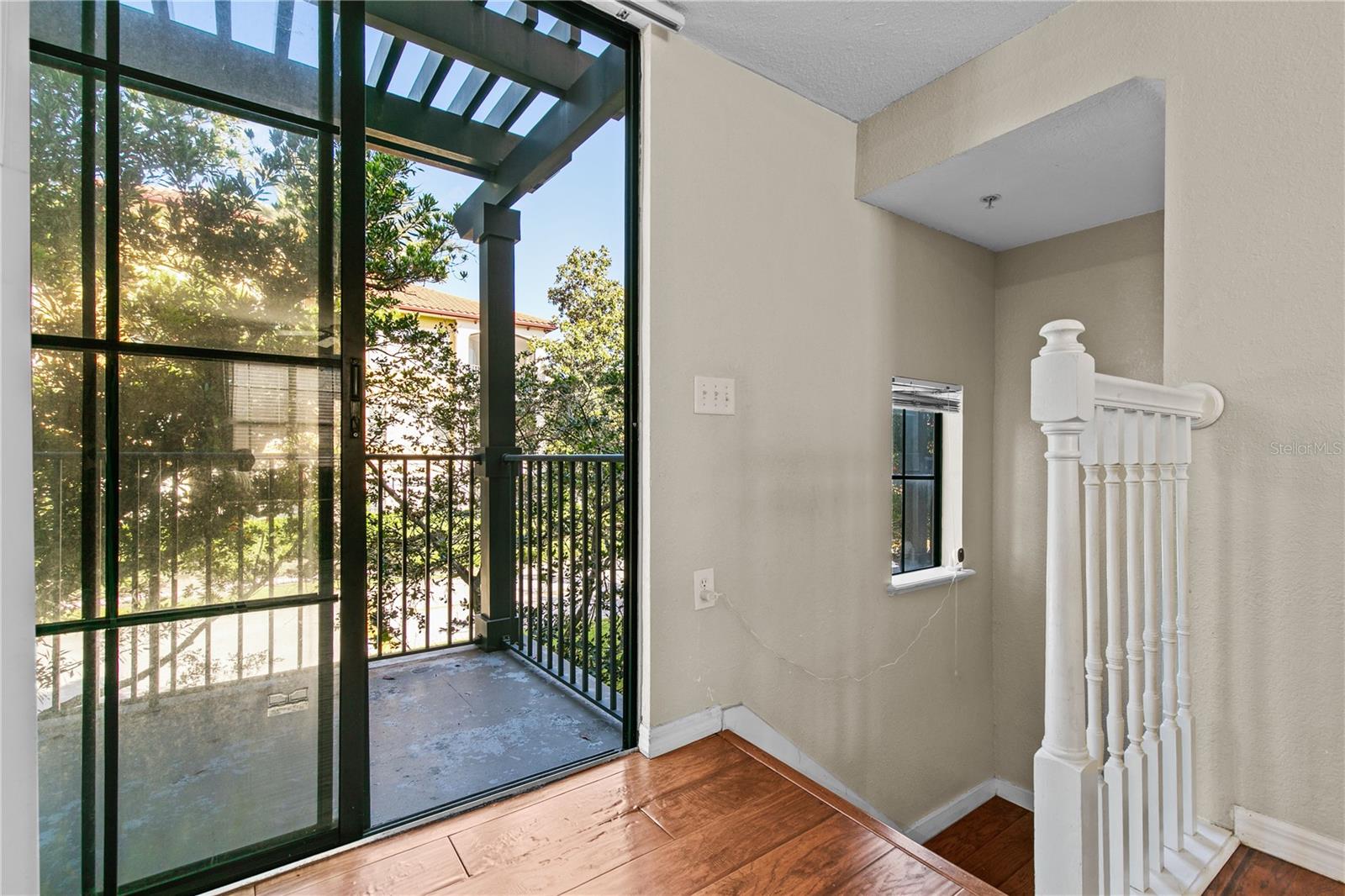 SERENATA CONDO - Residential