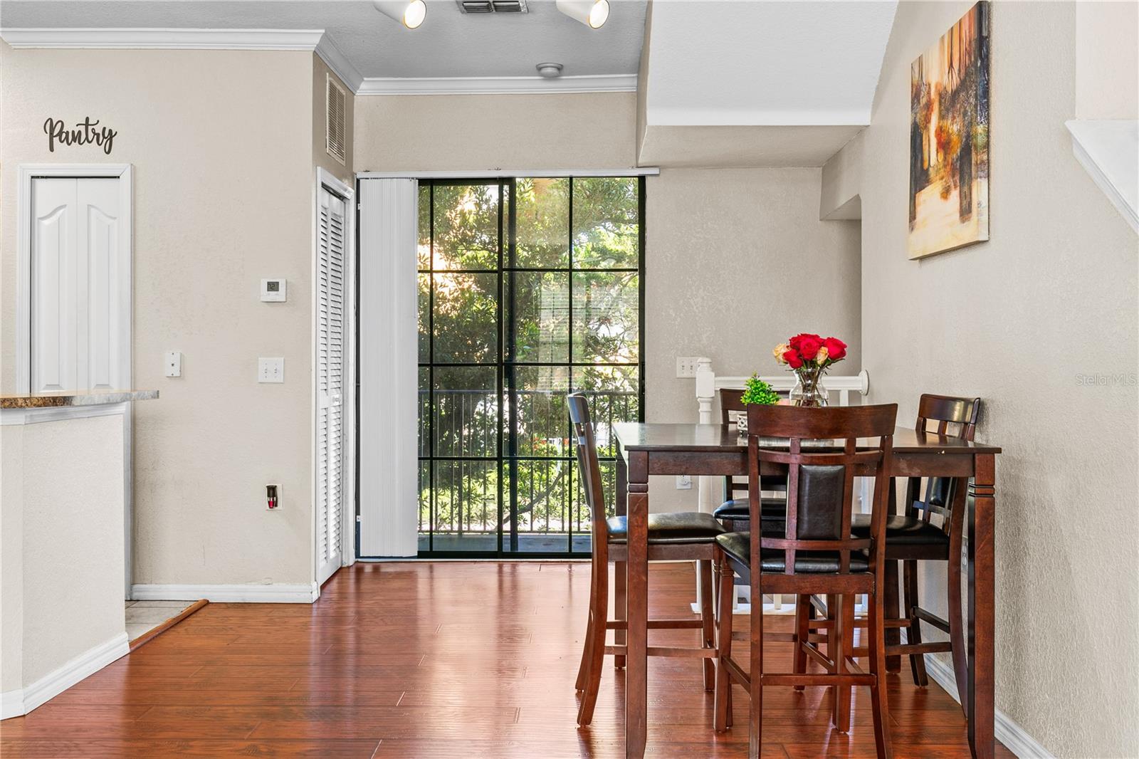 SERENATA CONDO - Residential