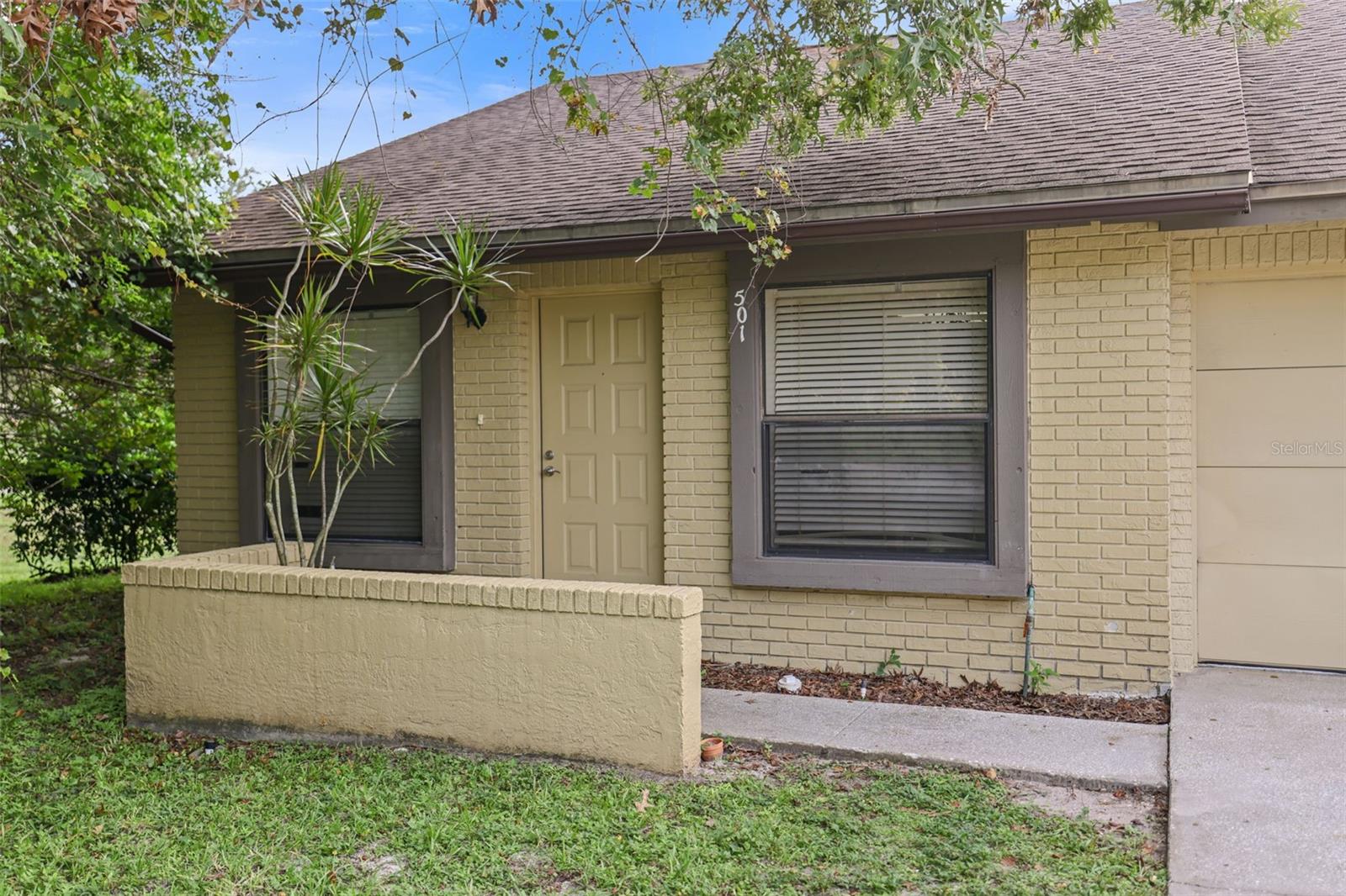 501 E CURLEW PLACE 501