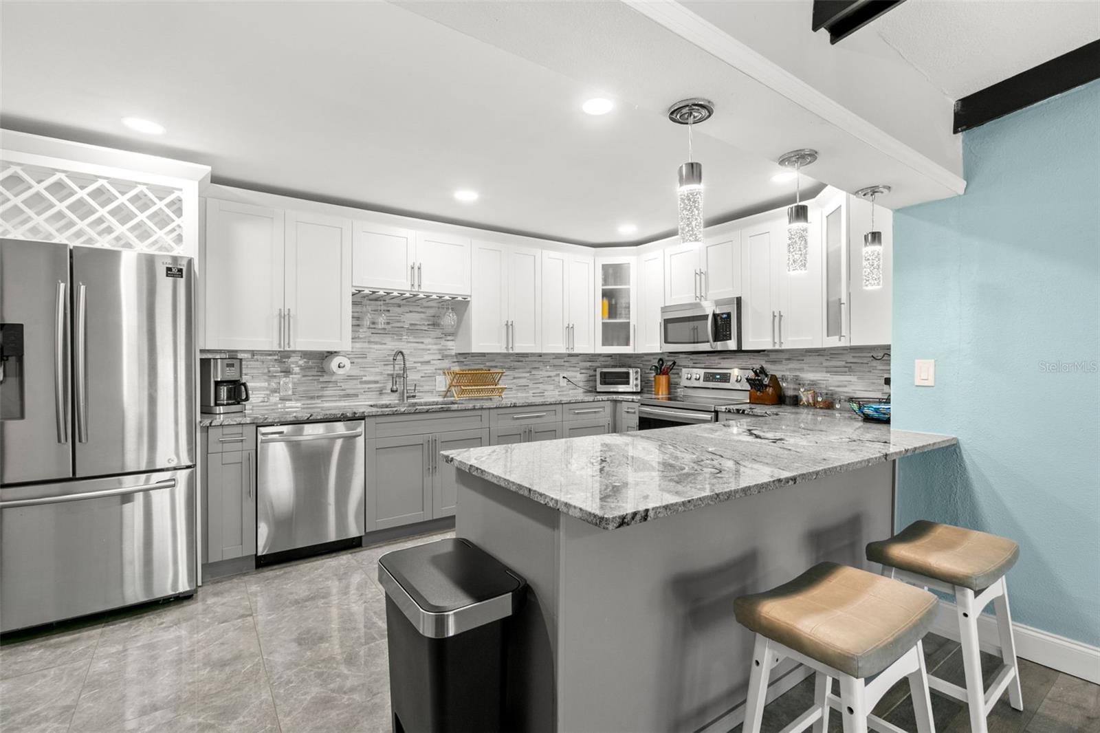 SUNSET RIDGE - Residential Lease