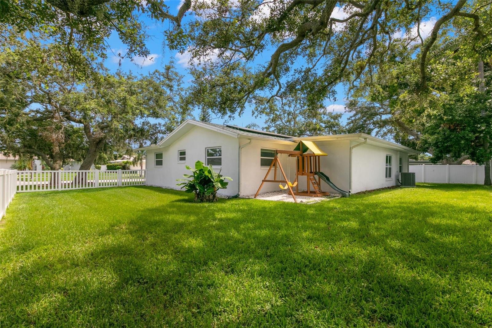 SUNSET RIDGE - Residential Lease