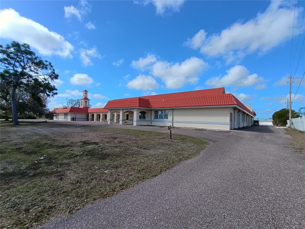 Photo of 1501 La Jolla Avenue, Sun City Center, FL 33573 (MLS # S5145803)