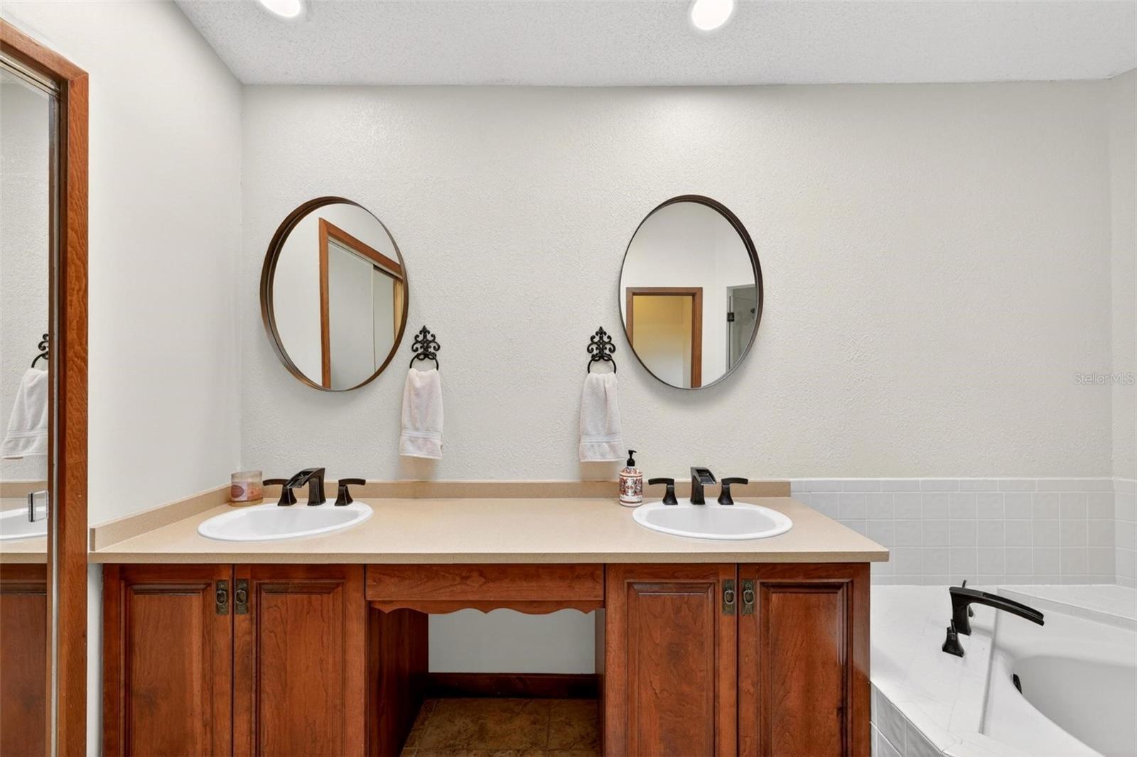 SABAL POINT AT SABAL GREEN - Residential