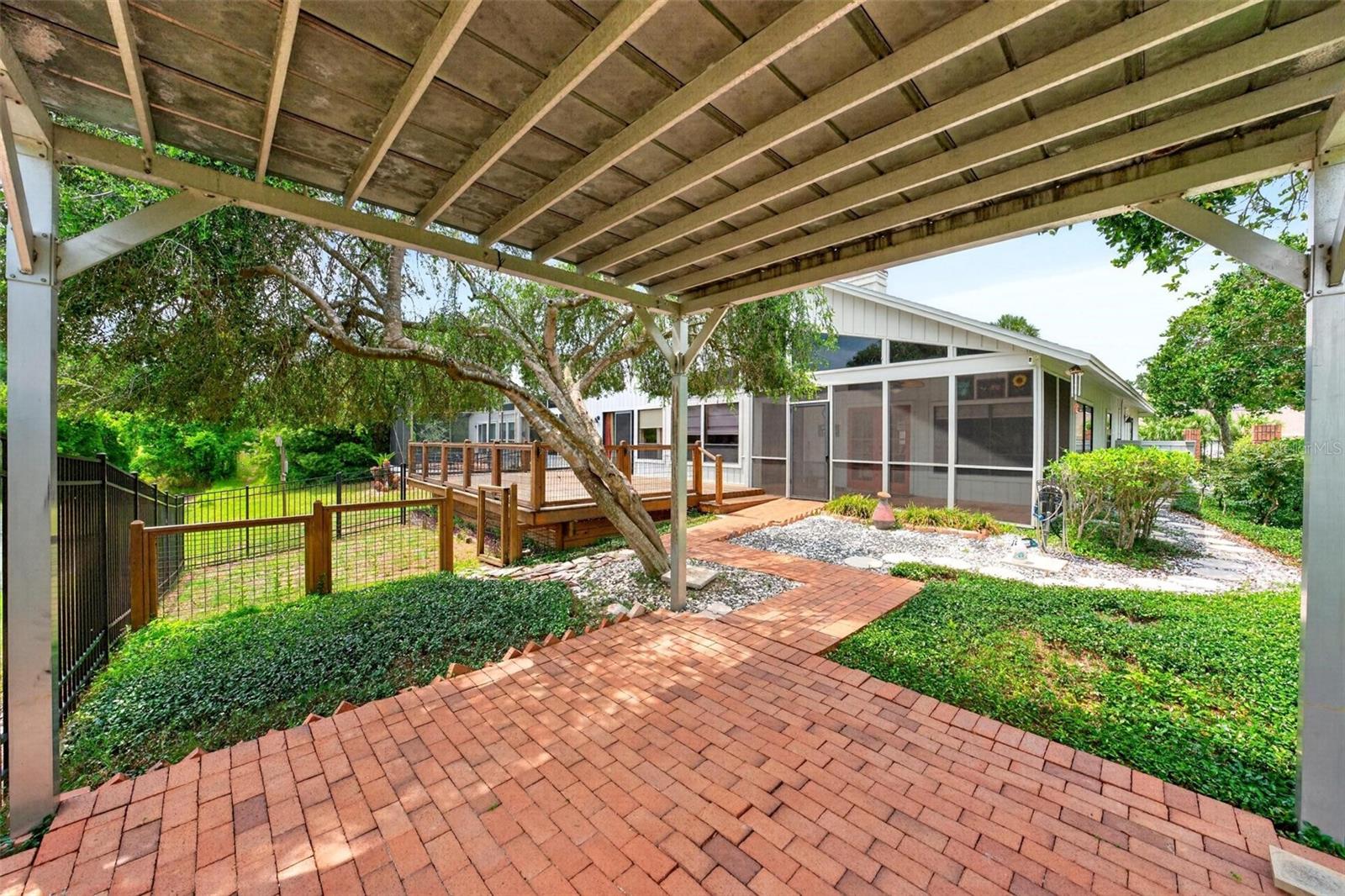 SABAL POINT AT SABAL GREEN - Residential