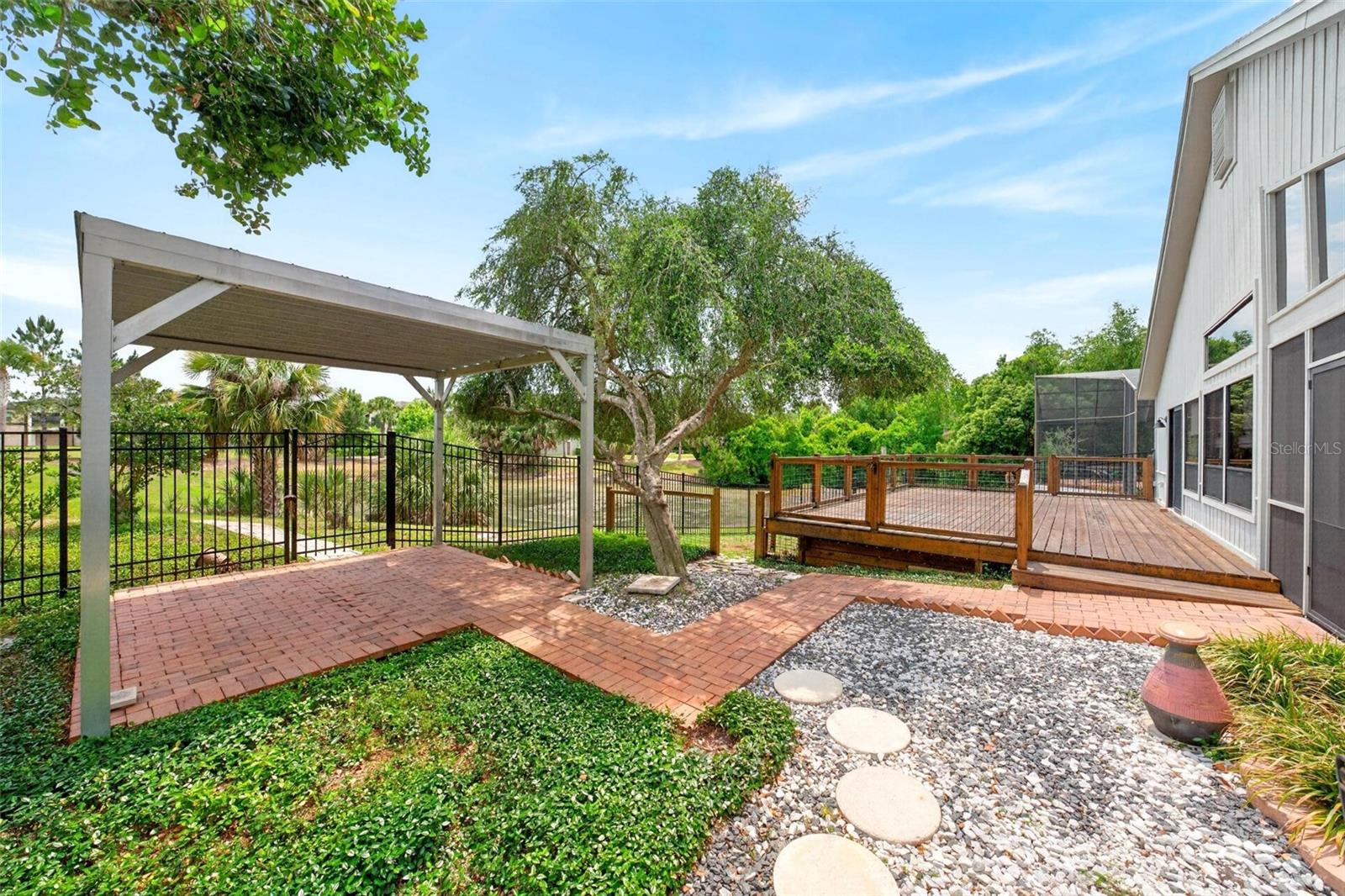 SABAL POINT AT SABAL GREEN - Residential