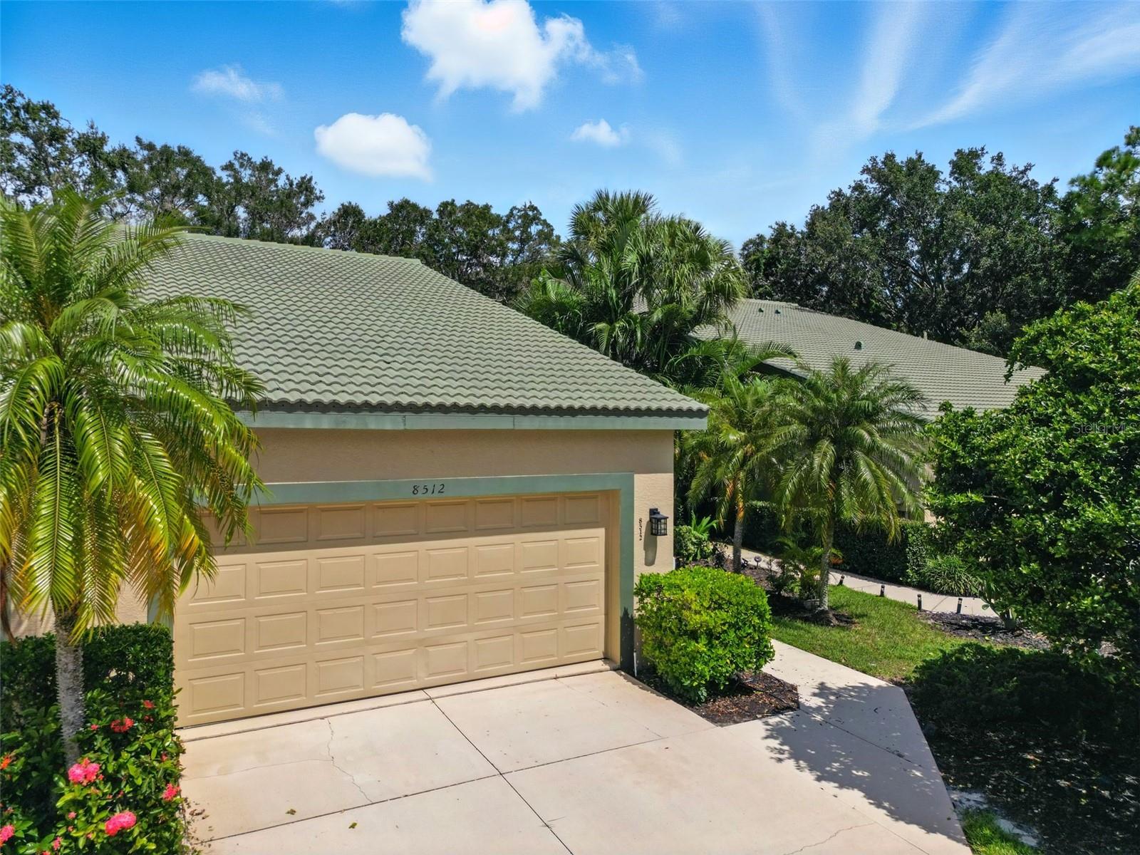 Beautifully maintained 2 bedroom, 2 bath villa with 2-car garage in the desirable gated community of Rosedale Golf & Country Club. This turnkey furnished home offers an inviting open layout and a spacious screened lanai overlooking a peaceful water preserve—perfect for relaxing or entertaining. Features include a lovely large porch, fully equipped kitchen with appliances just 4 years old, updated roof and AC, convenient inside laundry closet, and tasteful furnishings throughout.
Ideal for a winter retreat, seasonal rental, or downsizing to an easy Florida lifestyle. Rosedale Golf & Country Club provides an unmatched lifestyle with optional memberships for golf, tennis, fitness center, restaurant/bar, Olympic-size pool, and dog park. Fantastic location close to award-winning Gulf beaches, UTC Mall in Sarasota, SRQ Airport, top medical facilities and much more..