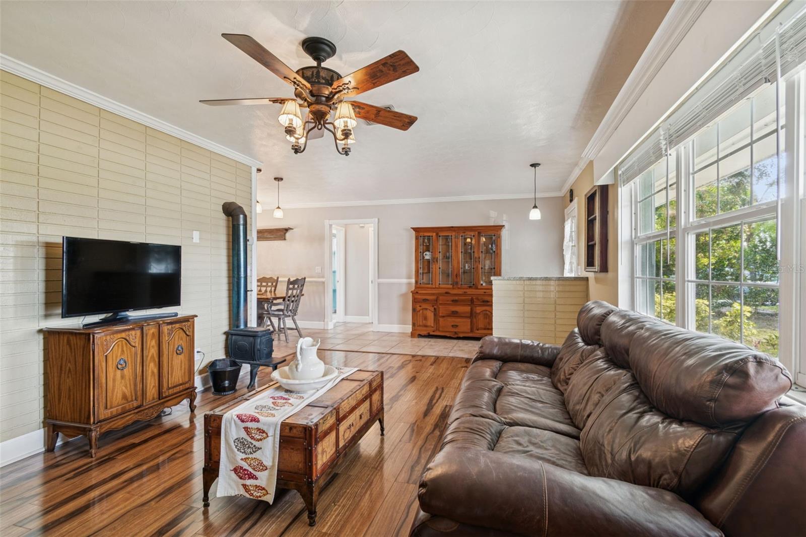 PARKWAY ESTATES 1ST ADD - Residential