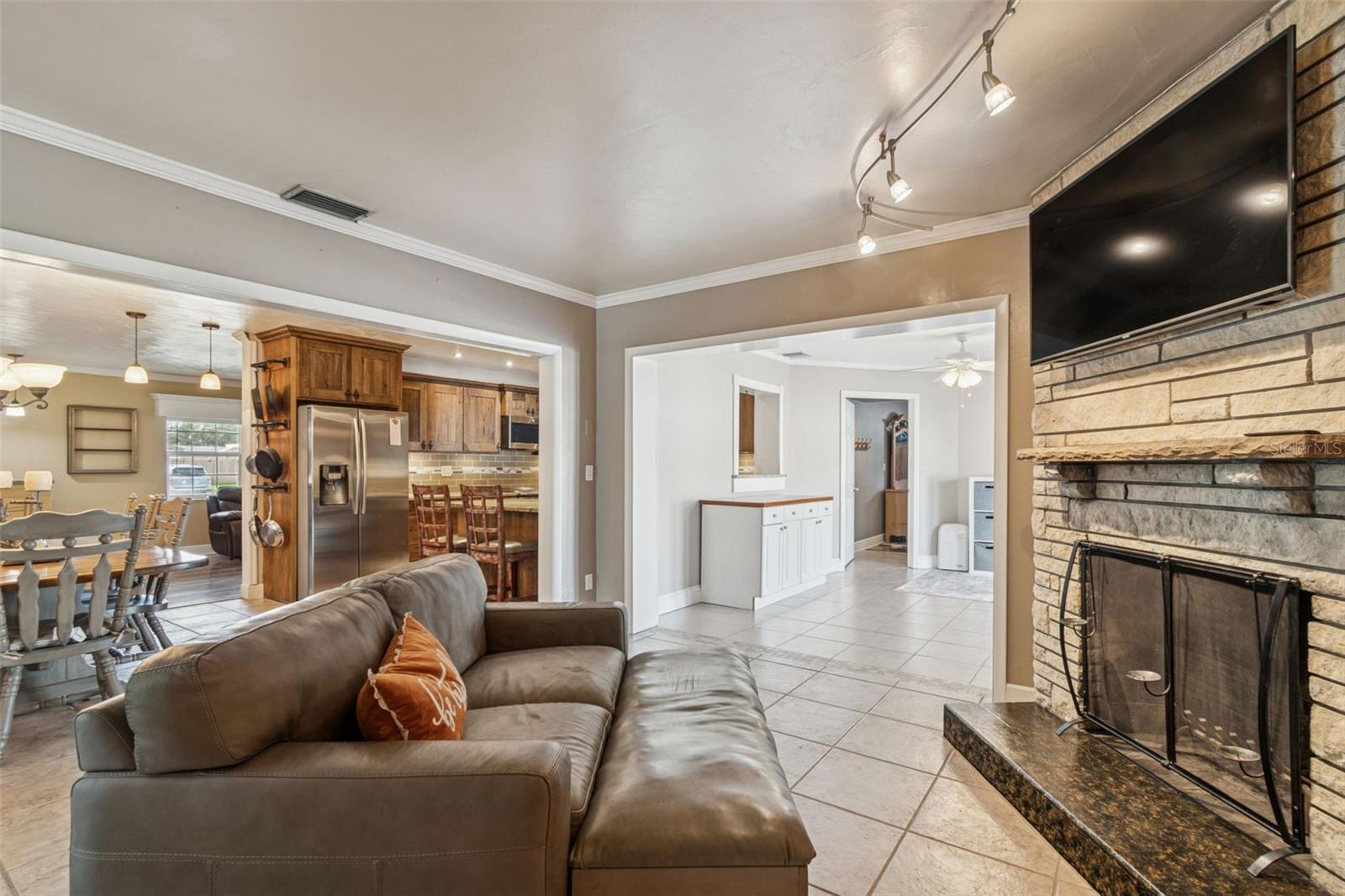 PARKWAY ESTATES 1ST ADD - Residential