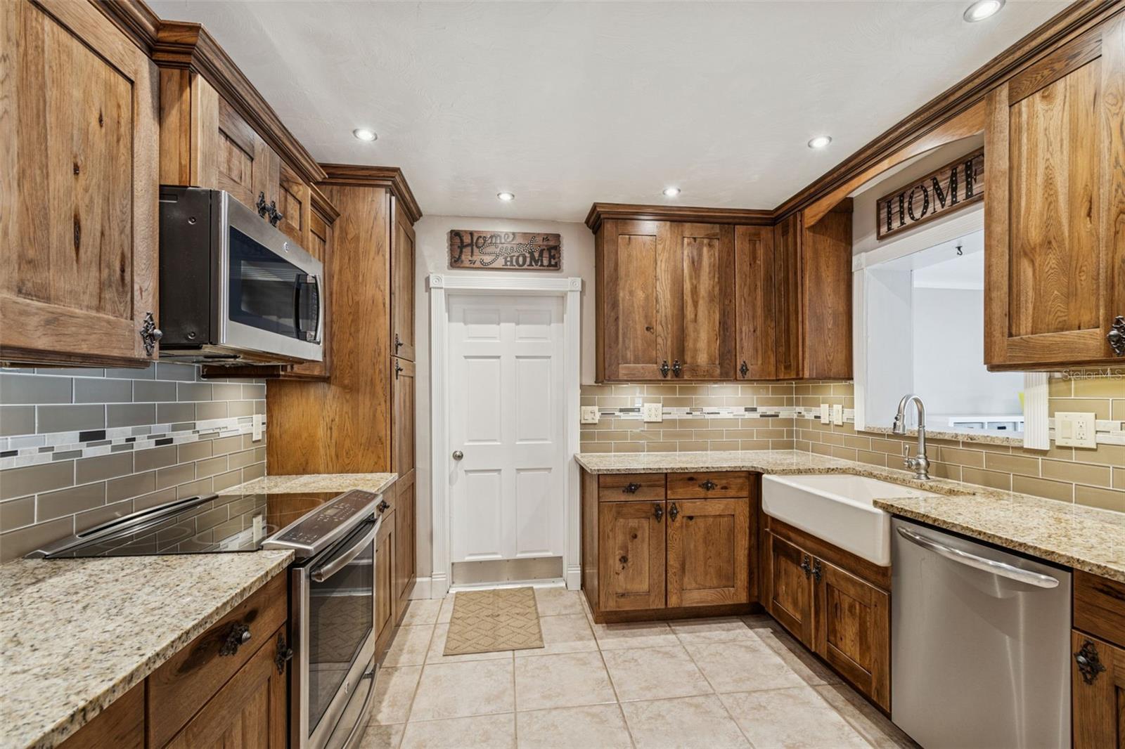 PARKWAY ESTATES 1ST ADD - Residential