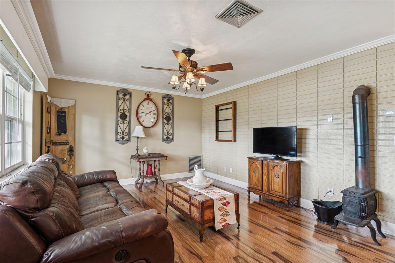 PARKWAY ESTATES 1ST ADD - Residential