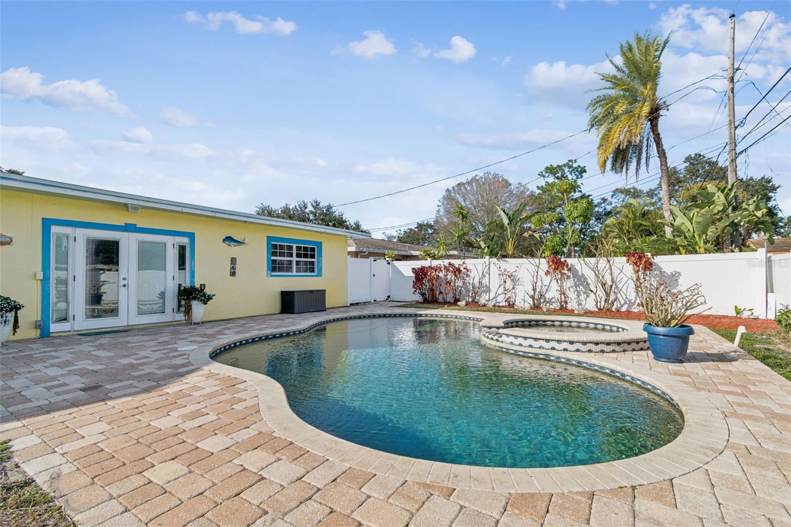 PARKWAY ESTATES 1ST ADD - Residential