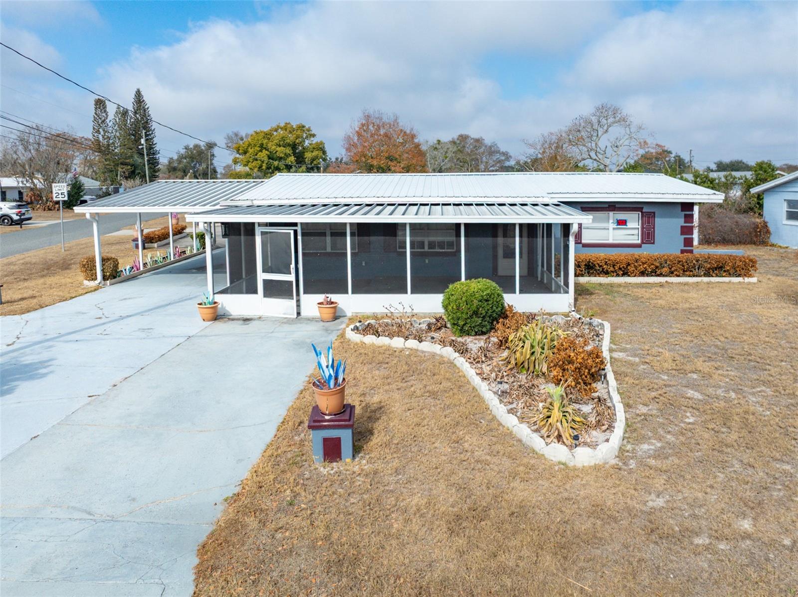 SOUTH LAKE WALES UNIT 1 PB 41 PG 39 - Residential