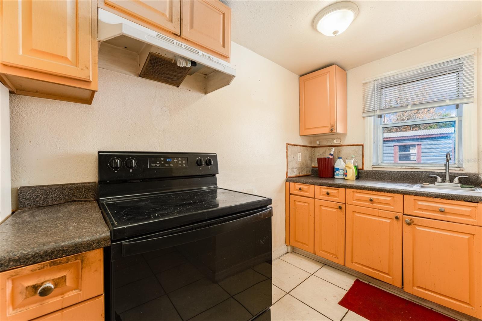 SOUTH LAKE WALES UNIT 1 PB 41 PG 39 - Residential