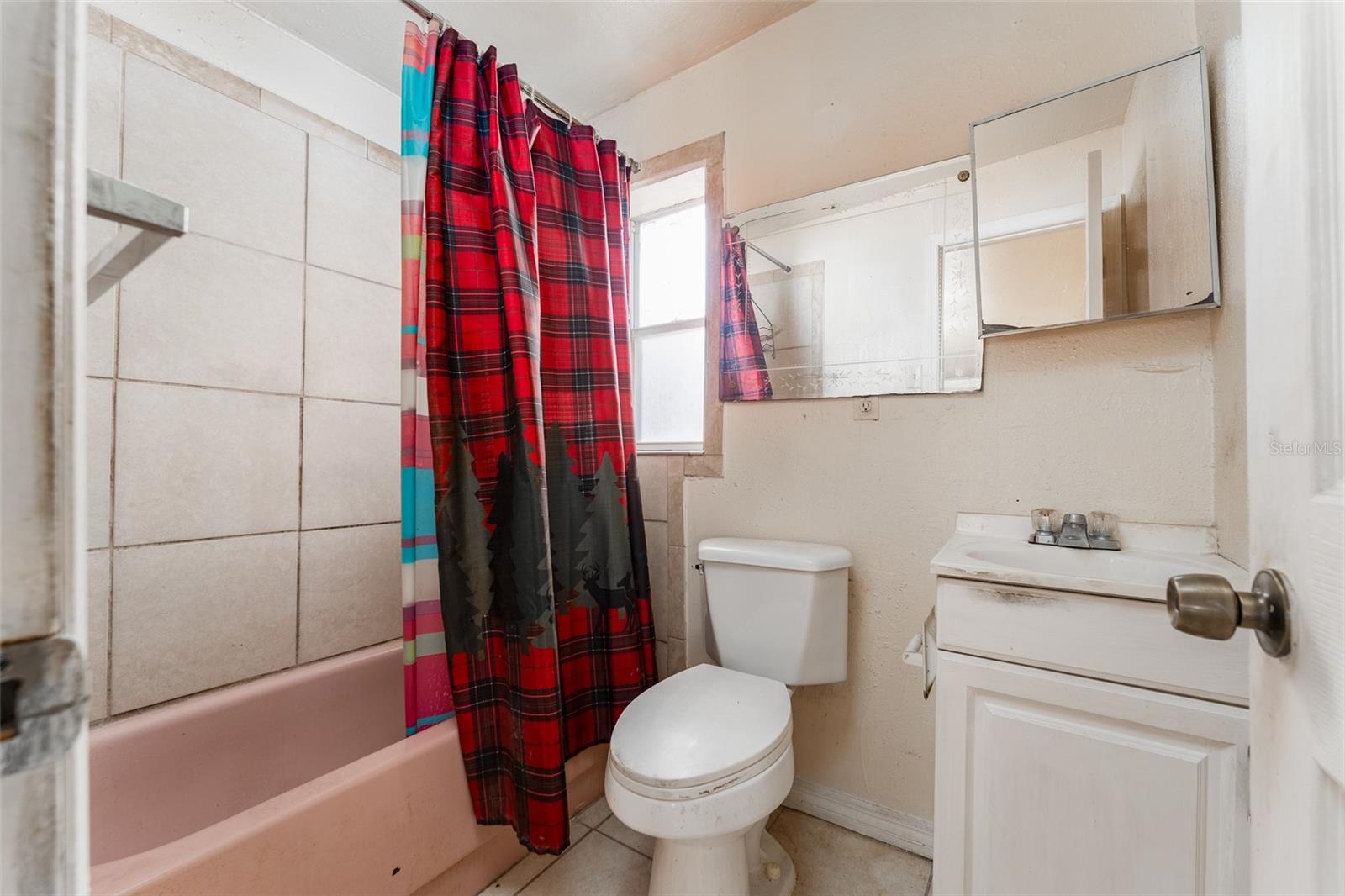 SOUTH LAKE WALES UNIT 1 PB 41 PG 39 - Residential