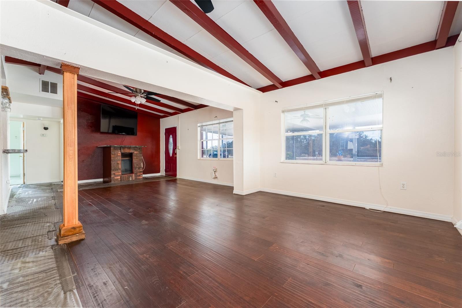 SOUTH LAKE WALES UNIT 1 PB 41 PG 39 - Residential