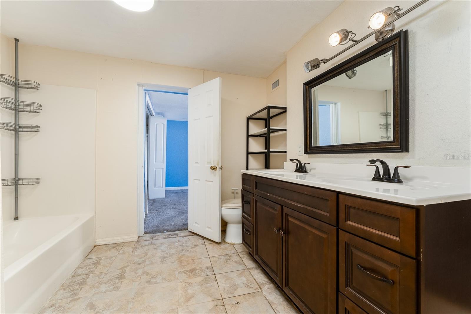 SOUTH LAKE WALES UNIT 1 PB 41 PG 39 - Residential