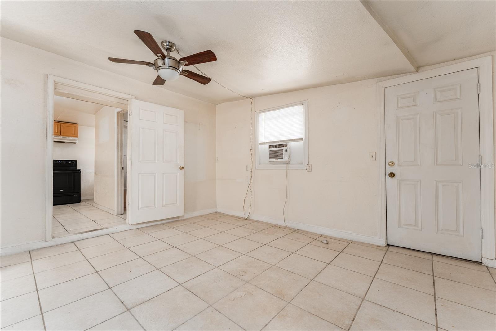 SOUTH LAKE WALES UNIT 1 PB 41 PG 39 - Residential