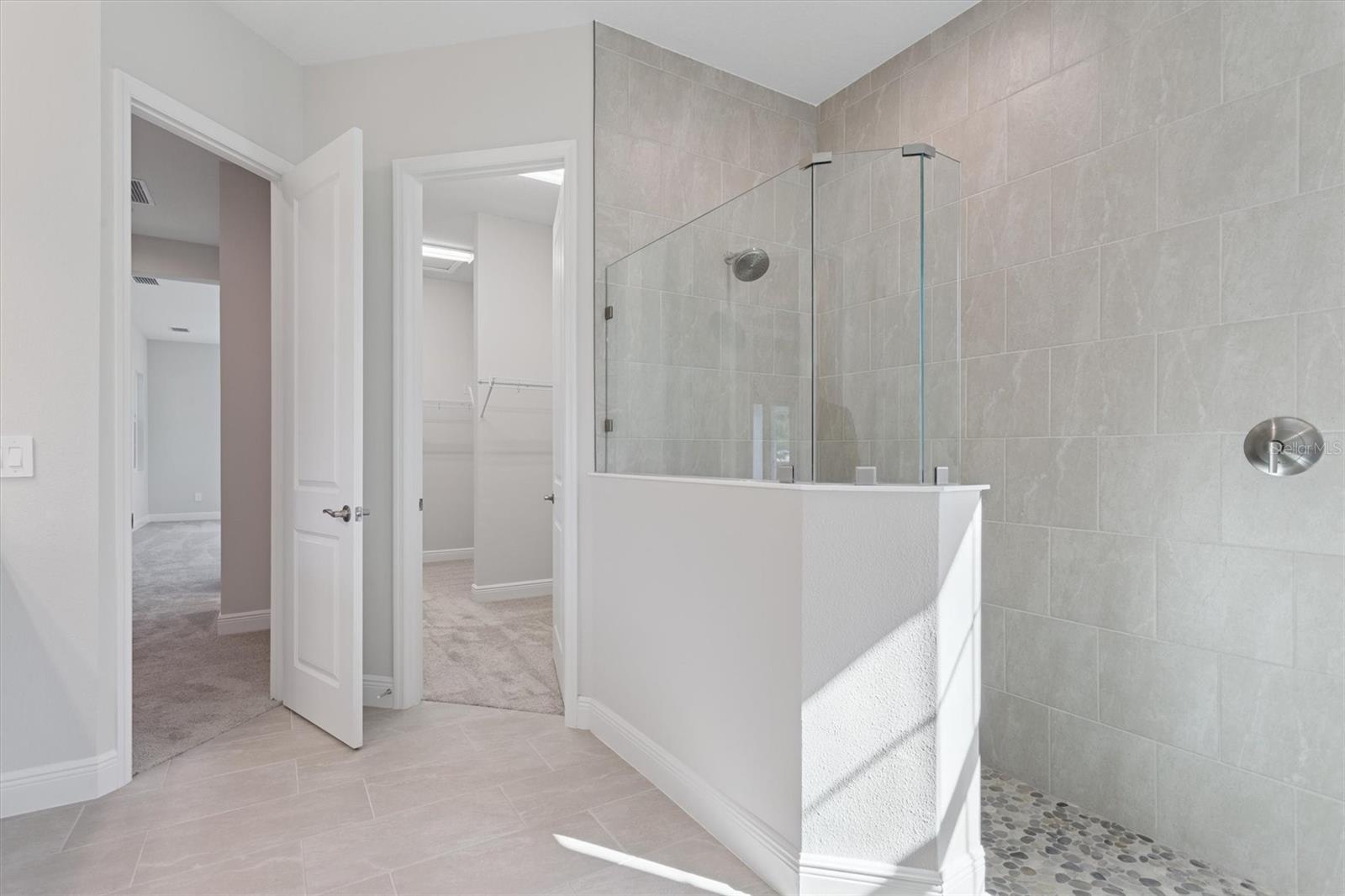 CRESTWOOD ESTATES - Residential