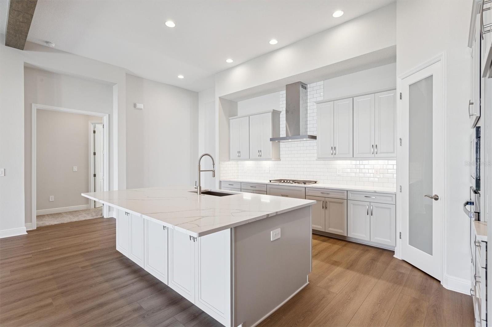 CRESTWOOD ESTATES - Residential