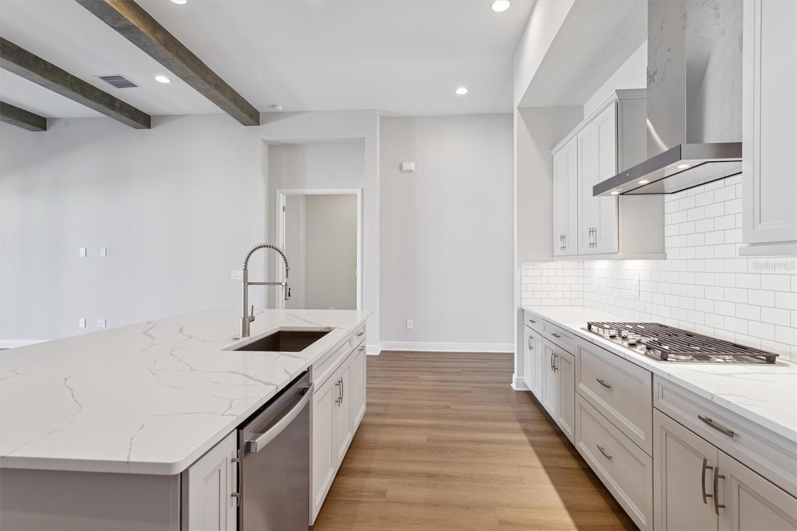 CRESTWOOD ESTATES - Residential