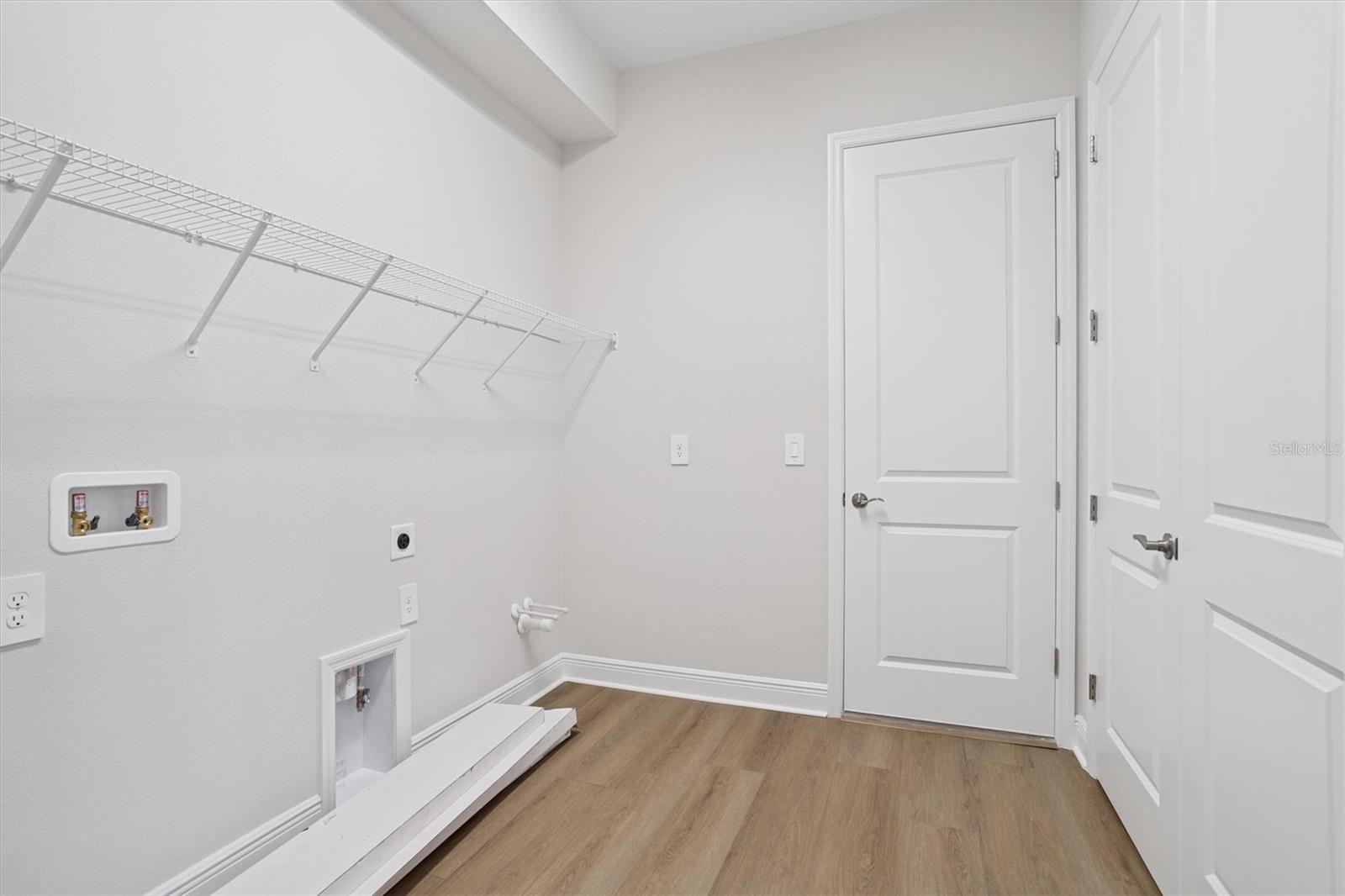 CRESTWOOD ESTATES - Residential