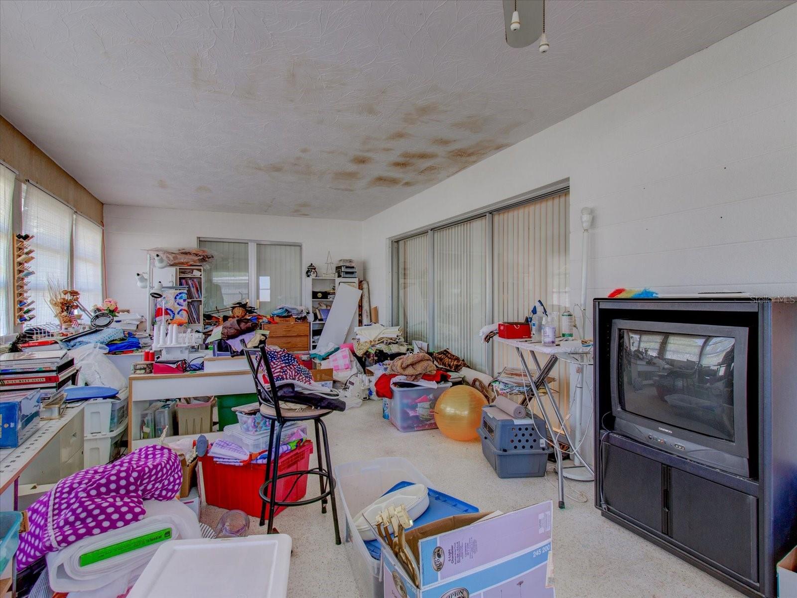 SOUTH GATE - Residential