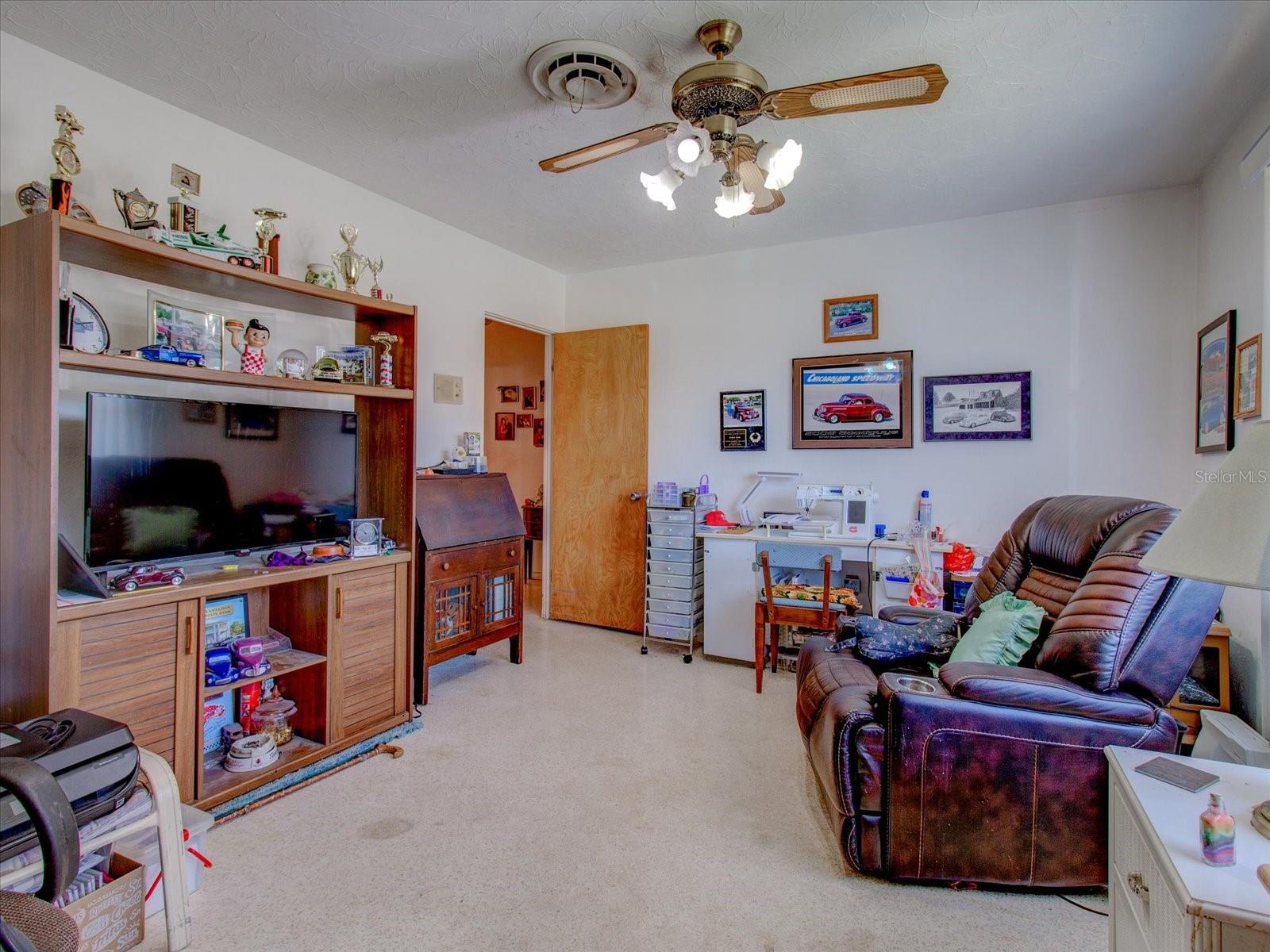 SOUTH GATE - Residential