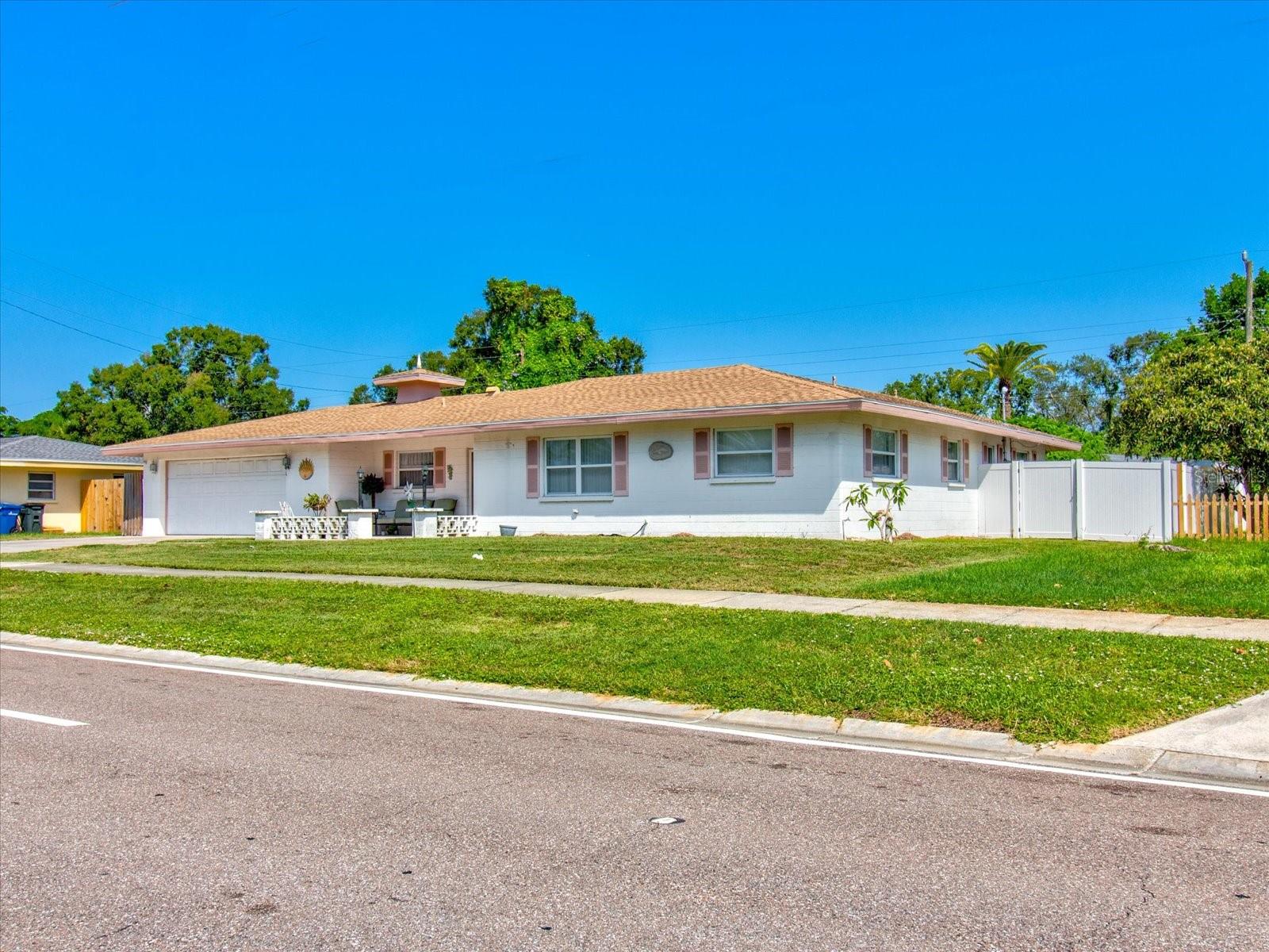 SOUTH GATE - Residential