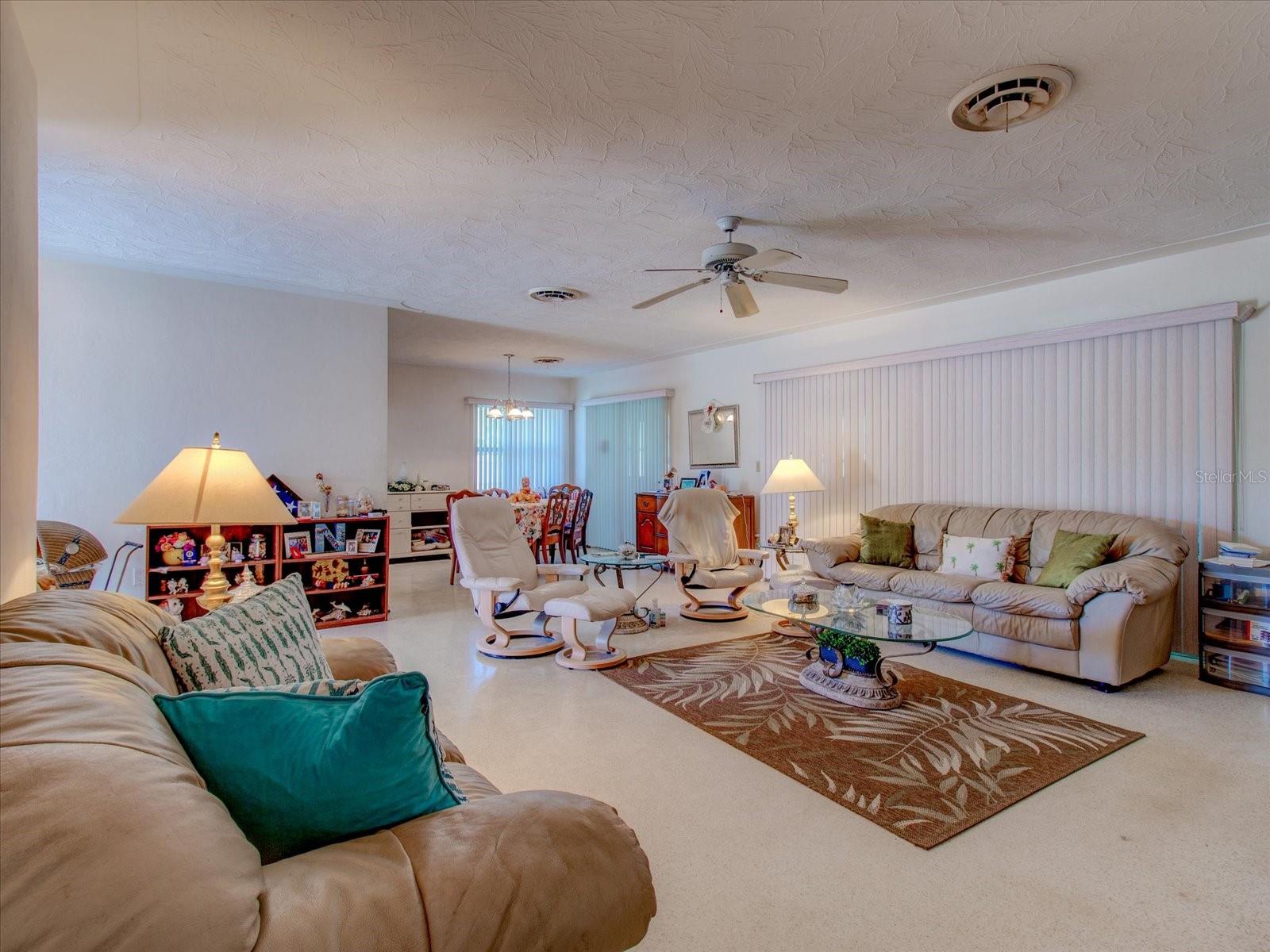 SOUTH GATE - Residential