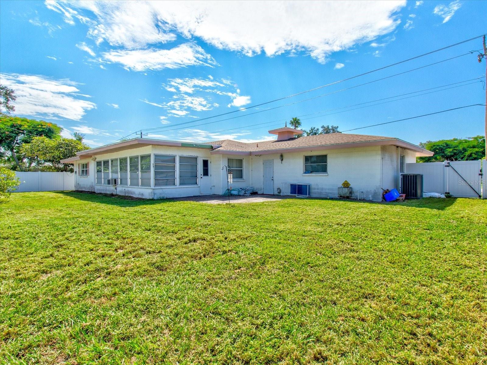 SOUTH GATE - Residential