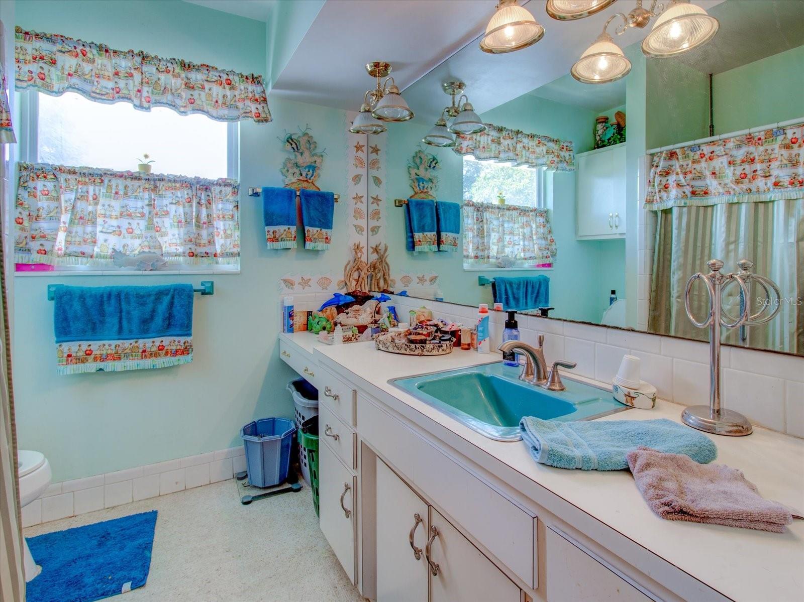 SOUTH GATE - Residential