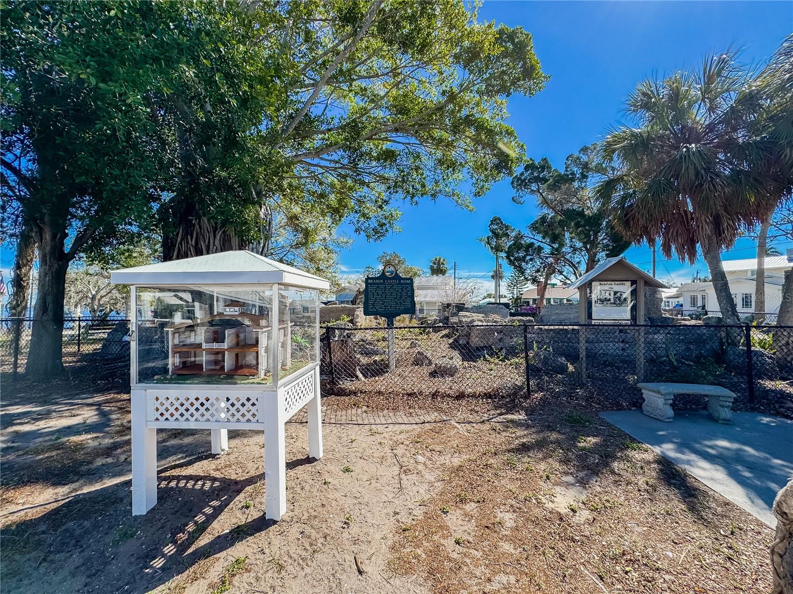 BRADEN CASTLE PARK - Residential