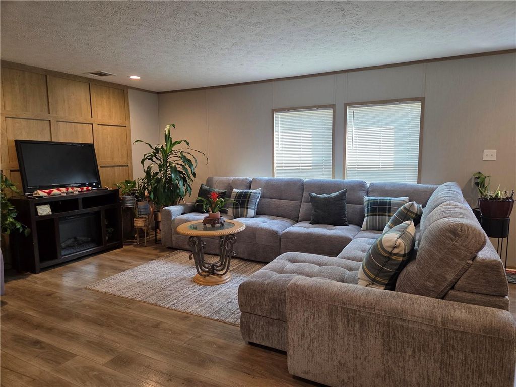 Photo of 5211 Turtle Dove Trail, Lakeland, FL 33810 (MLS # TB8490831)