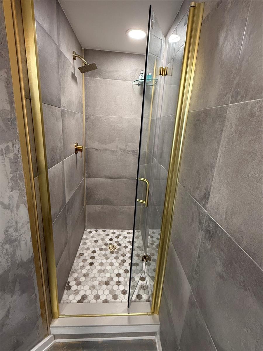ENCLAVE AT ORLANDO - Residential