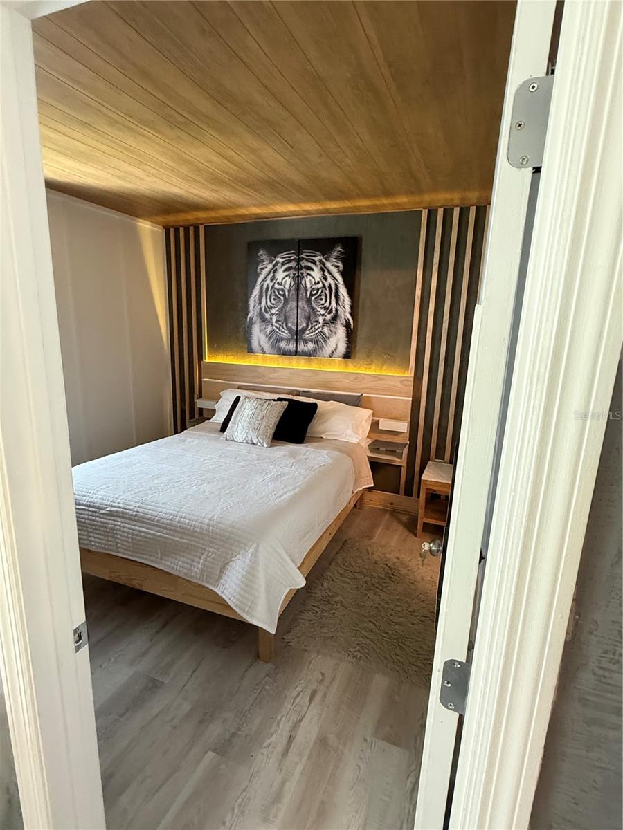 ENCLAVE AT ORLANDO - Residential