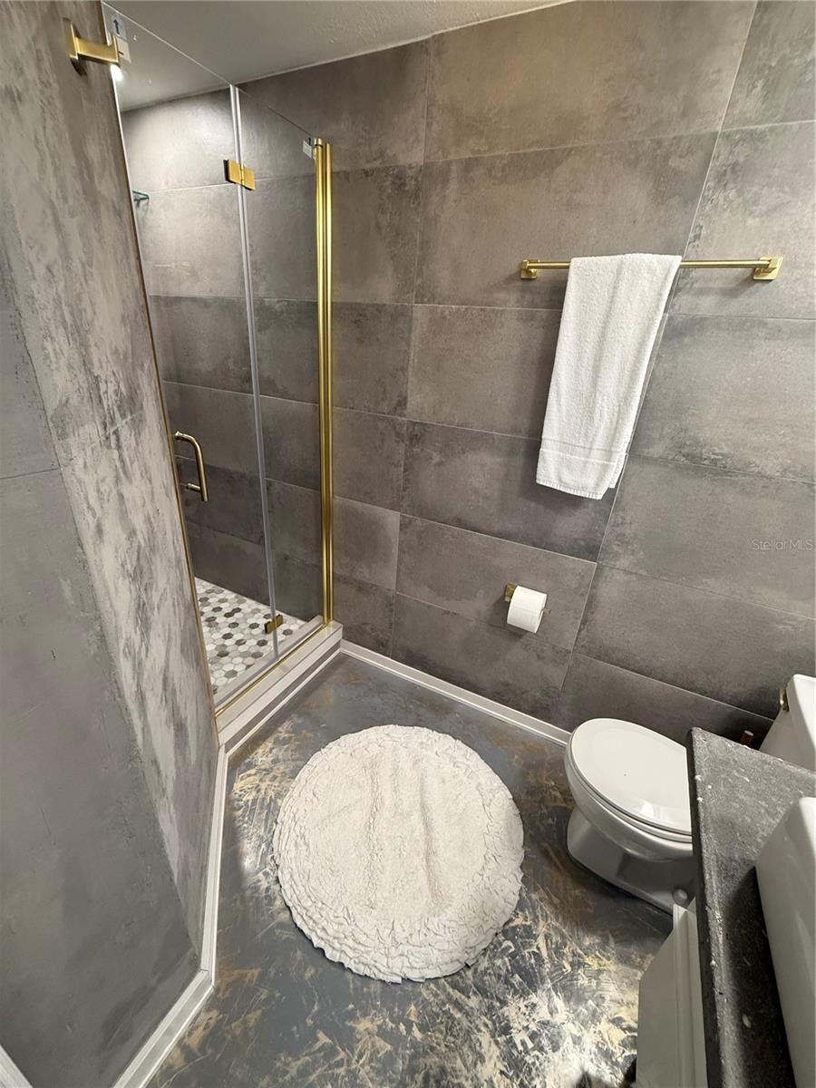 ENCLAVE AT ORLANDO - Residential