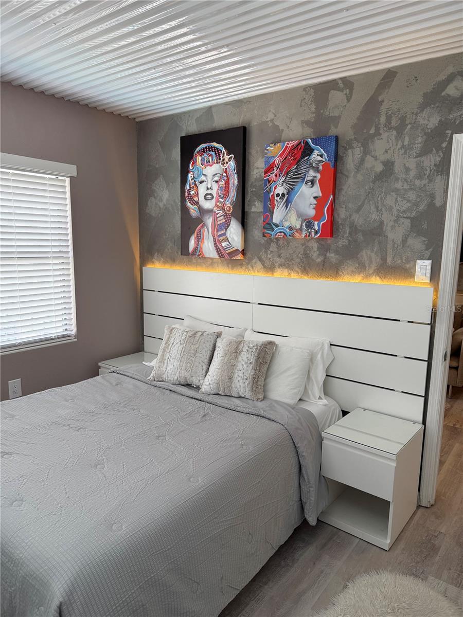 ENCLAVE AT ORLANDO - Residential