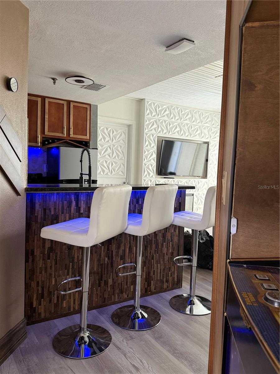 ENCLAVE AT ORLANDO - Residential