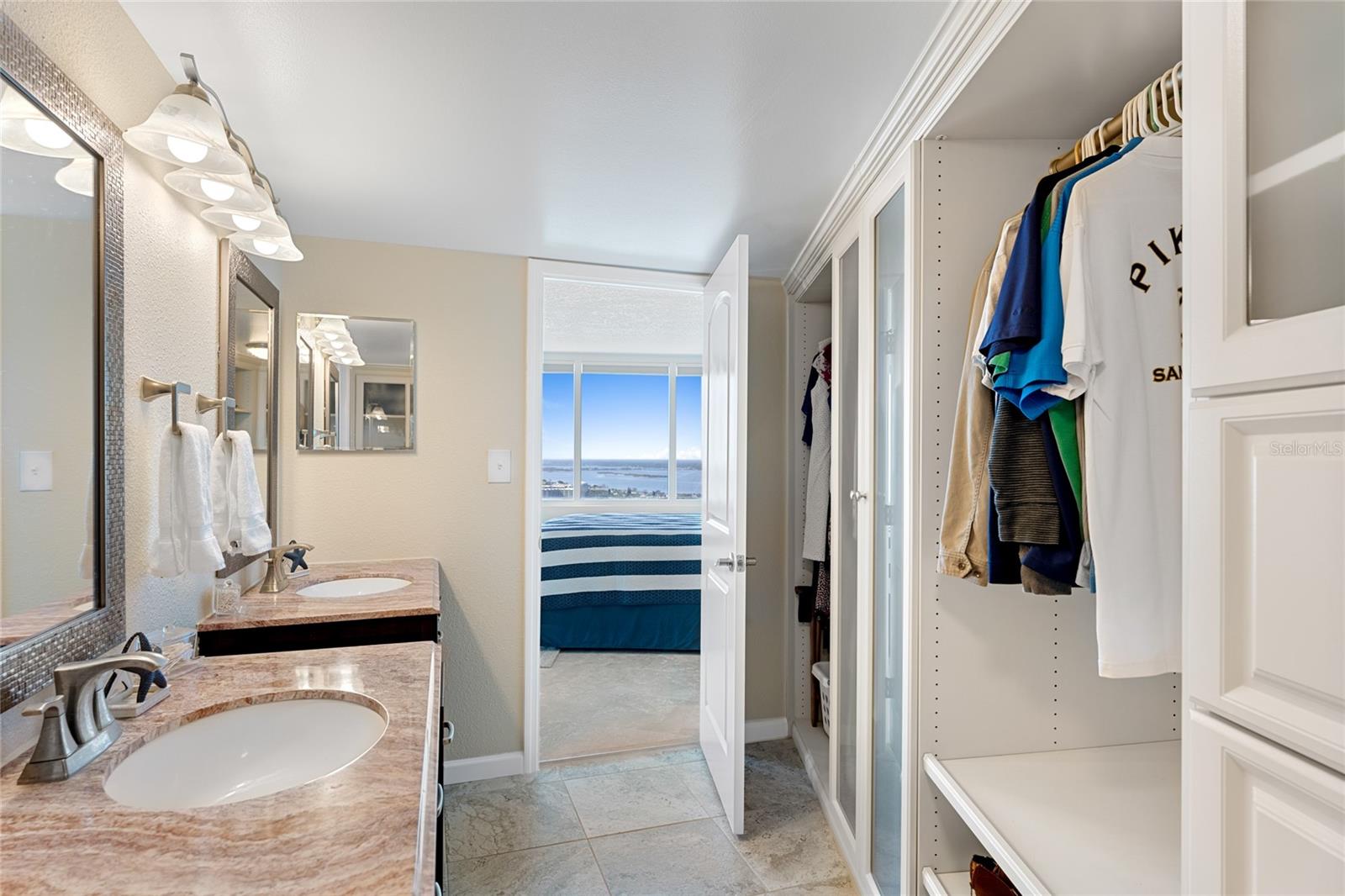 PECK PLAZA - Residential