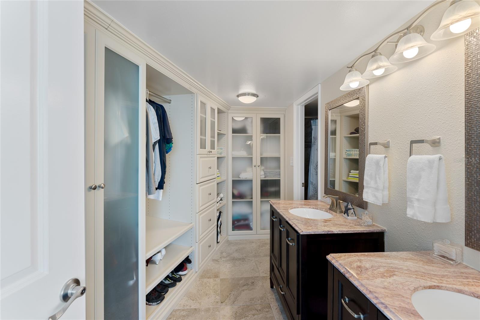 PECK PLAZA - Residential