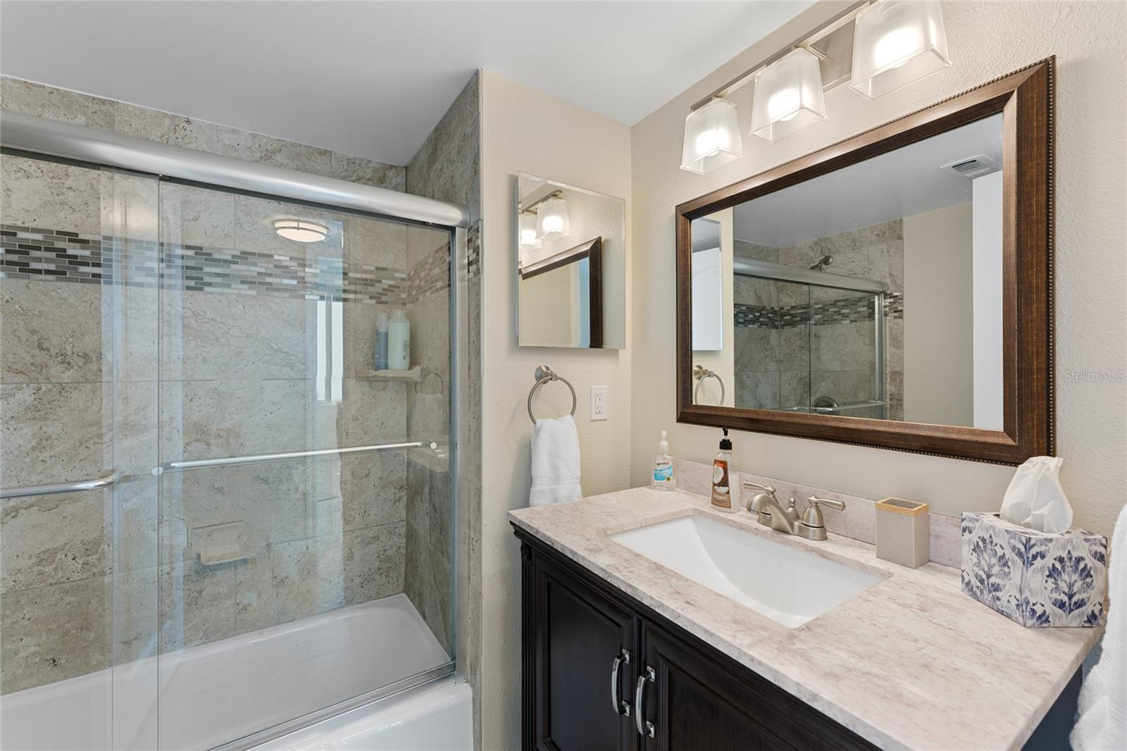 PECK PLAZA - Residential